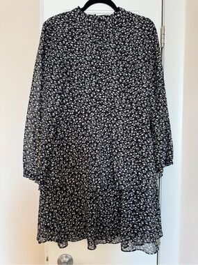 Long Sleeved Leaf Print Chiffon Dress